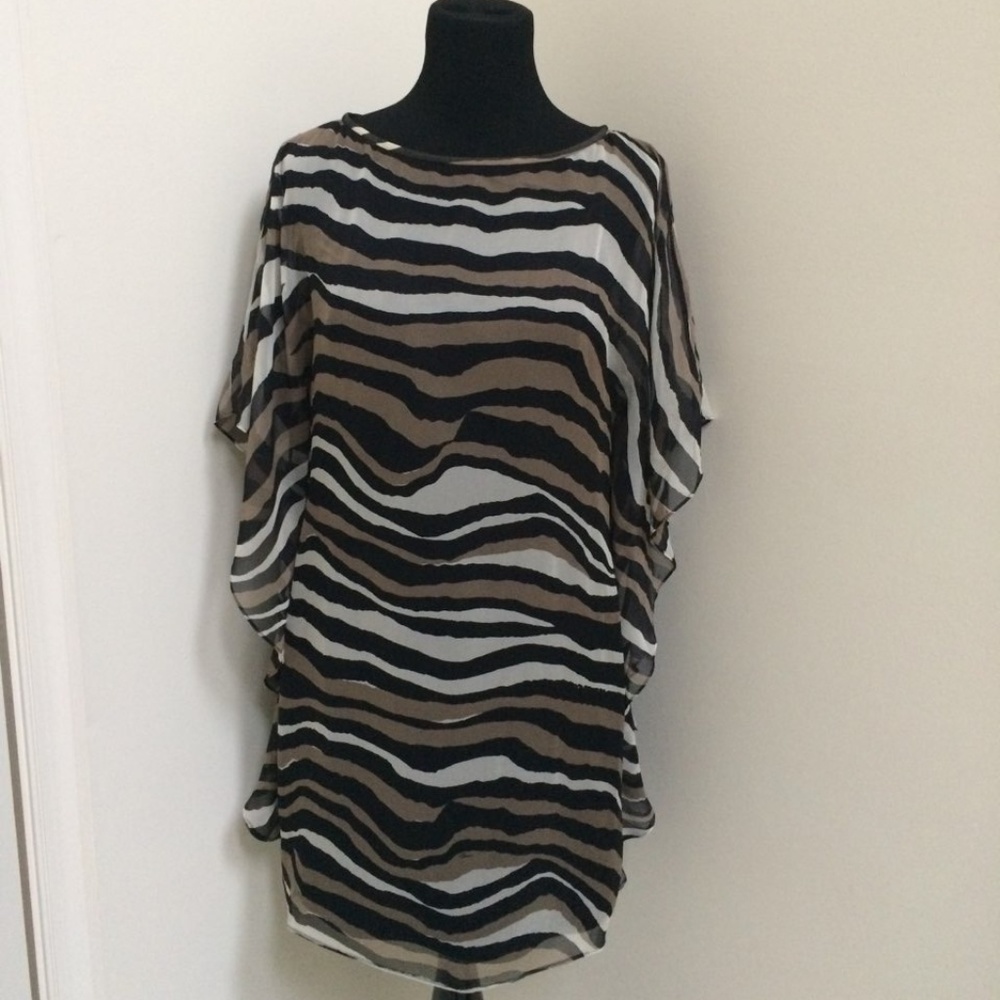 Trina Turk Size 8 Modified Zebra Stripe Dress
